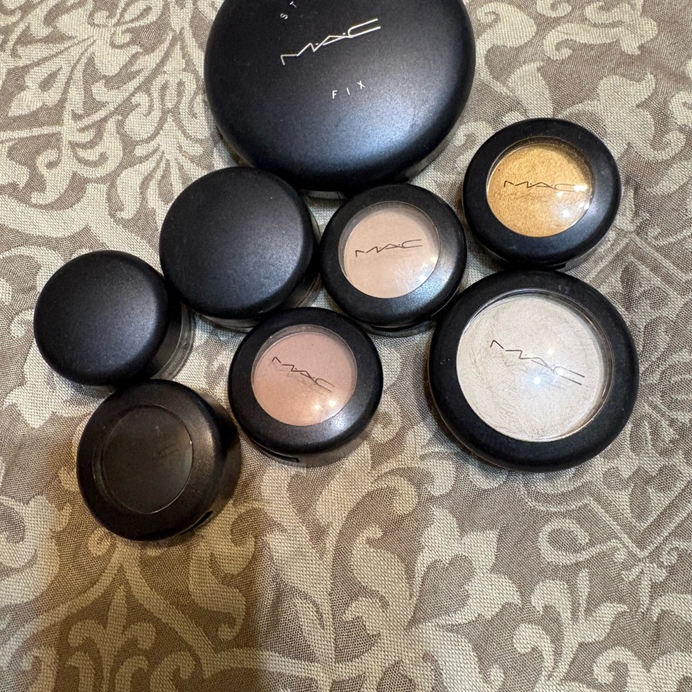 MAC Cosmetics Eyeshadow Collection - Gold, Purple, Pink Hues - Picture 5 of 12
